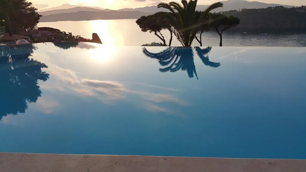 Residence Cala Silente Capoliveri  Aparthotel